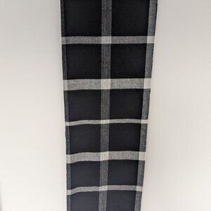 New NWT Gap Windowpane Plaid Fringe Scarf